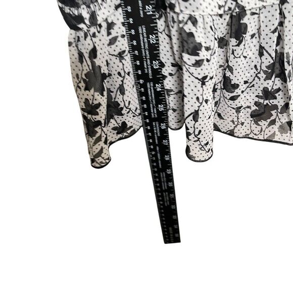 Cabi Blouse Women's Medium Round Neck Sleeveless Tank Top Lace Lightweight - Picture 5 of 8